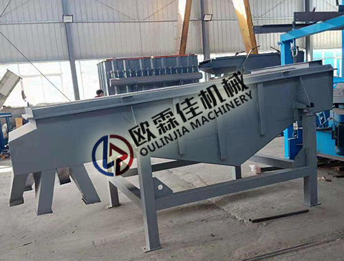 直線振動篩的安裝斜度該如何調(diào)節(jié)？